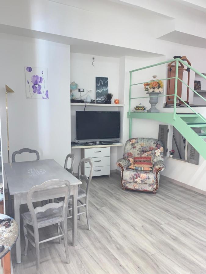 Ferienwohnung Joli Studio au Soleil Menton Exterior foto