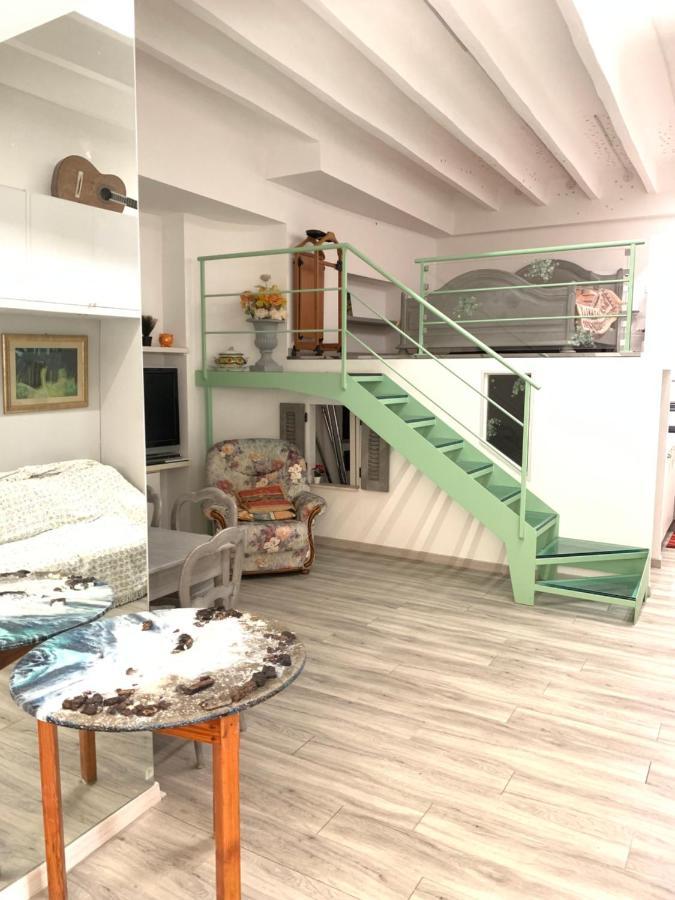 Ferienwohnung Joli Studio au Soleil Menton Exterior foto